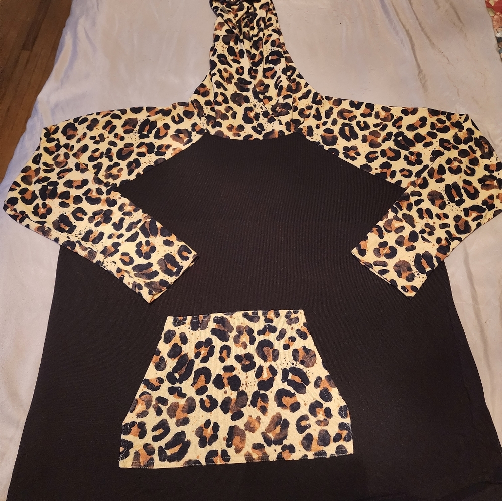 Lularoe womans leopard print and black hoodie 2xl thicker than t-shirt material